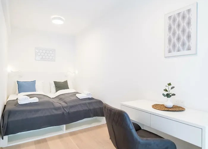 Luxury Liechtenstein Apartment *
